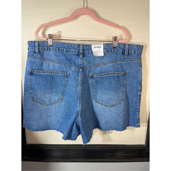Cotton On Distressed Short - NWT - Size 14 - Picture 6 of 7